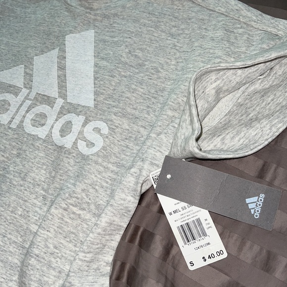 NWT Adidas Short Sleeved Cropped Sweatshirt - Picture 2 of 6